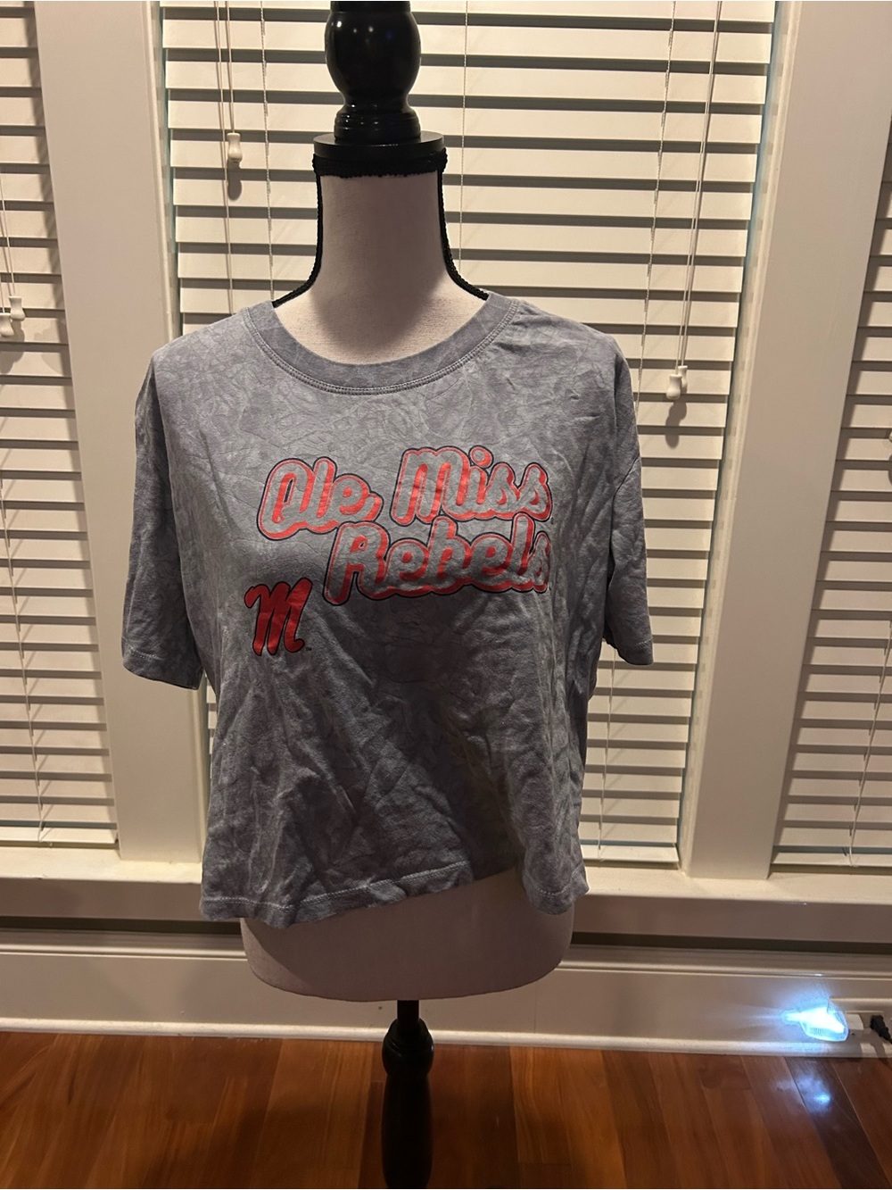Sideline Apparel Ole Miss Rebels Gray Cropped Tee with Red Script size XL